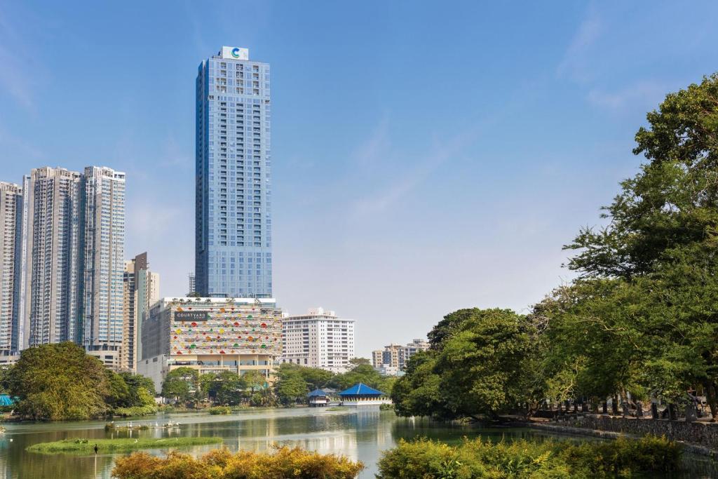 Courtyard Colombo city hotel